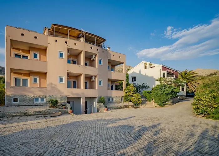 Melandura-4 By Interhome *