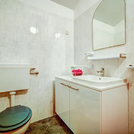 Melandura-4 By Interhome