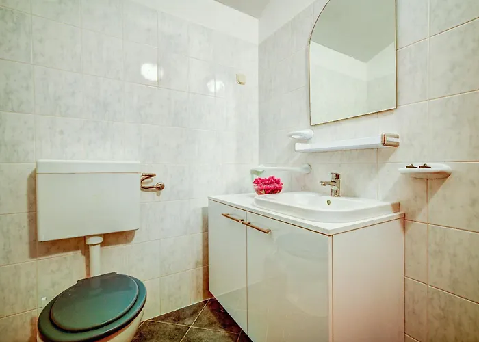 Melandura-4 By Interhome